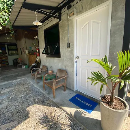 Ozone House旅舍